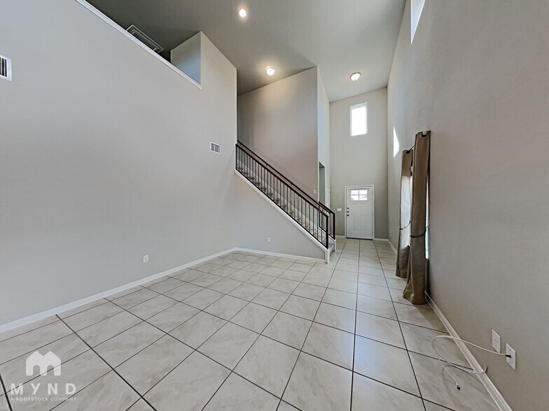 Building Photo - 1129 La Conterra Blvd
