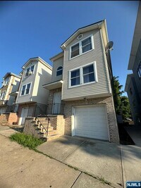 Building Photo - 120 Hamilton Ave