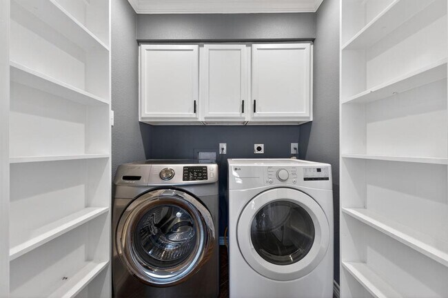 Building Photo - 1201 Dillon Lake Bend