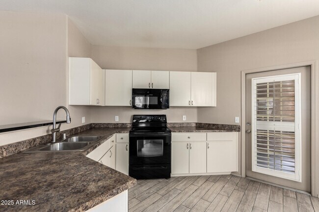 Building Photo - 14250 W Wigwam Blvd