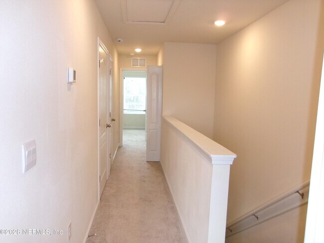 Building Photo - 508 Running Wds St