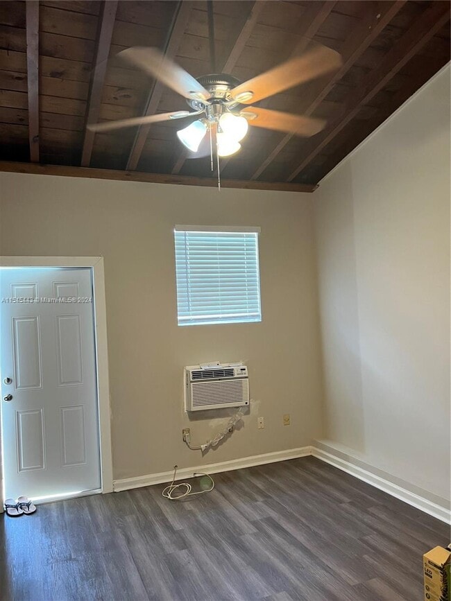 Building Photo - 1001 S 22nd Ct