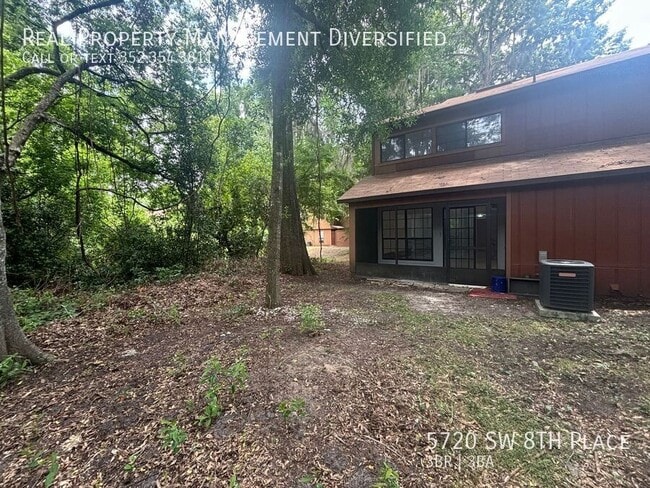 Building Photo - 5720 SW 8th Pl