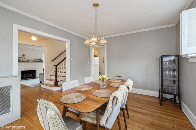 Building Photo - 322 N Monroe St