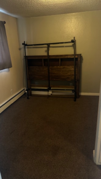 Building Photo - 632 11th Ave