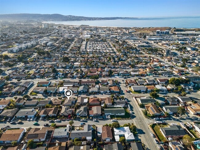 Building Photo - December MOVE IN SPECIAL $500 Off First Months Rent!