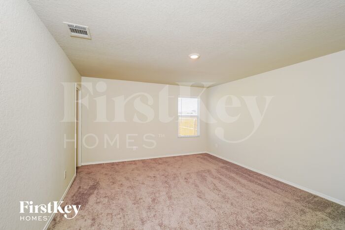Building Photo - 10715 Prusiner Dr