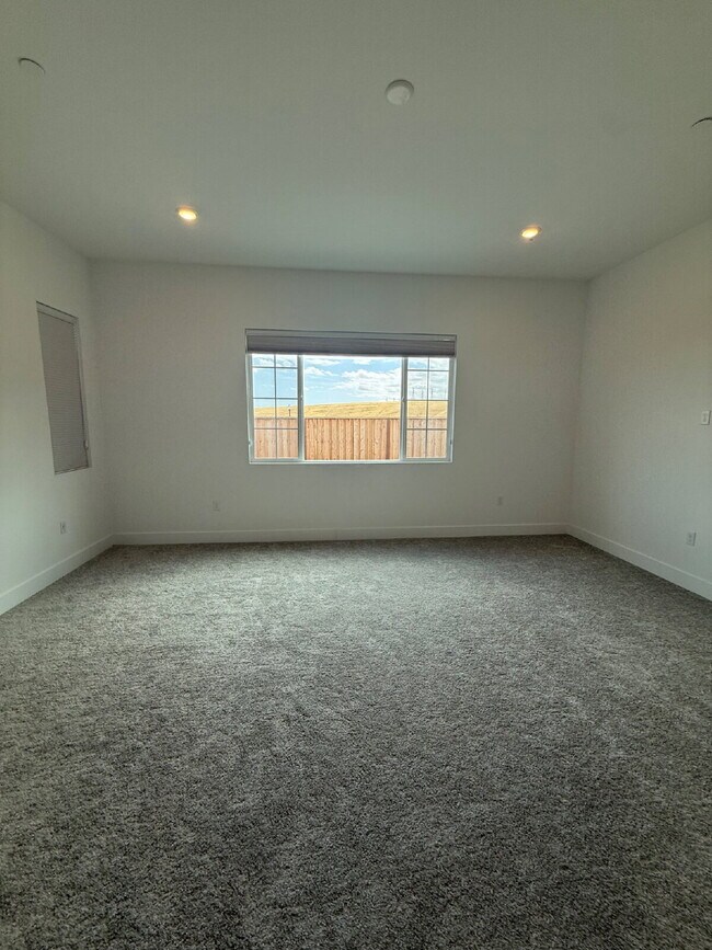 Building Photo - Brand-New 4-Bedroom Single-Story Home with Solar, Stunning Views & Open Floor Plan!
