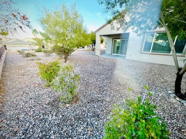 Building Photo - Charming Single-Story Corner Lot Home in Solera 55+ Community