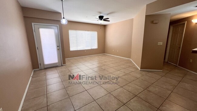 Building Photo - 2 Bedrooms, 2 Baths