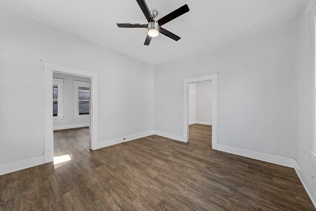 Building Photo - 817 S 10th St