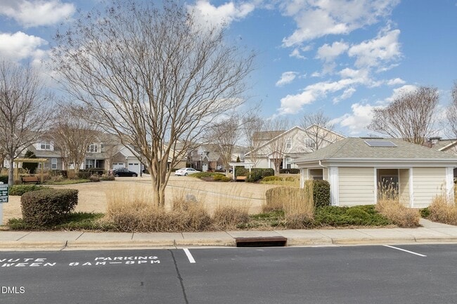 Building Photo - 9142 Falkwood Rd