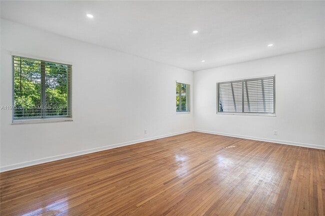 Building Photo - 1235 Algardi Ave