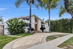 Building Photo - 4919 Newcastle Ave