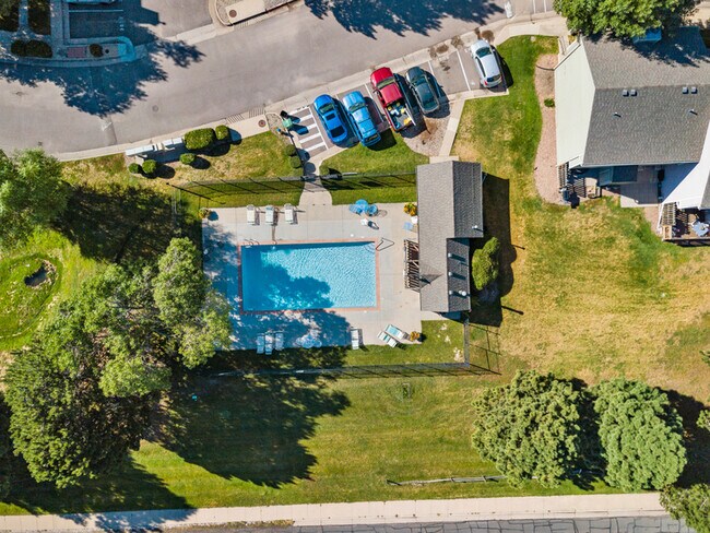 Building Photo - 3556 Queen Anne Way