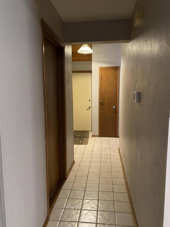 Building Photo - 9028 3rd Ave