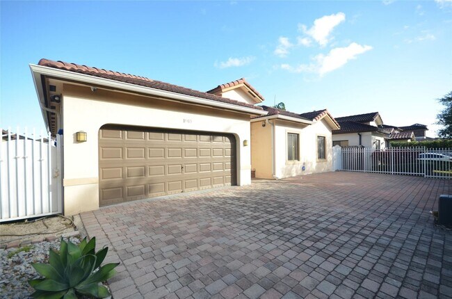 Building Photo - 14483 SW 13th Terrace