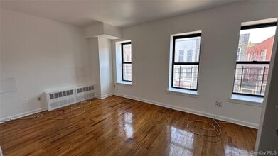 Building Photo - 511 Thatford Ave
