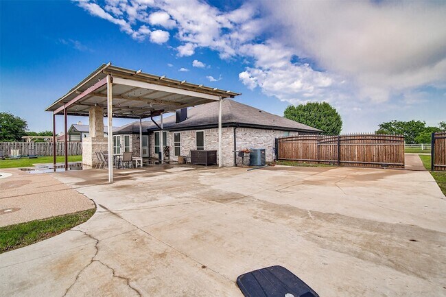 Building Photo - 9512 Carson Ranch Rd