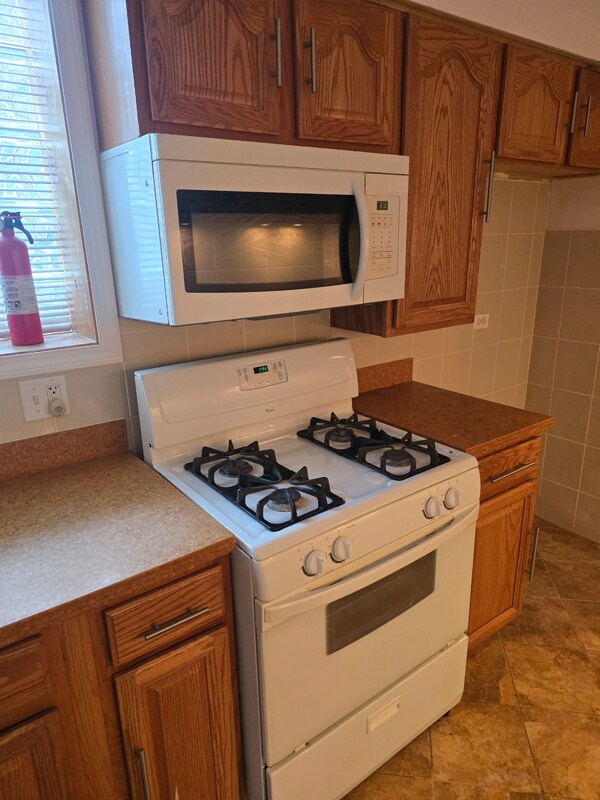 Building Photo - 9225 S Marshfield Ave