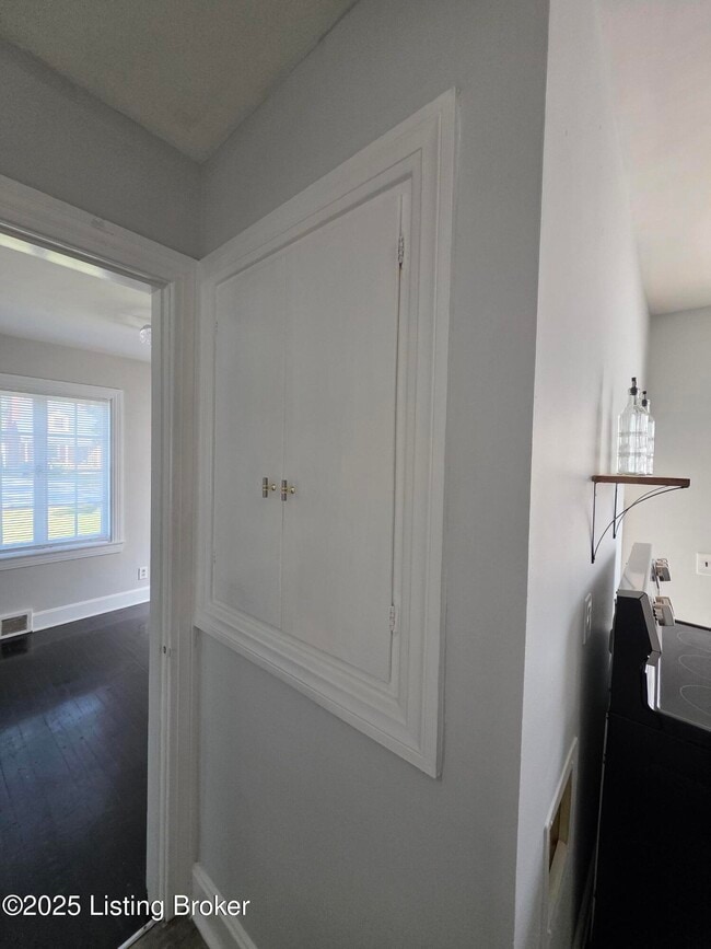 Building Photo - 4320 Norbourne Blvd