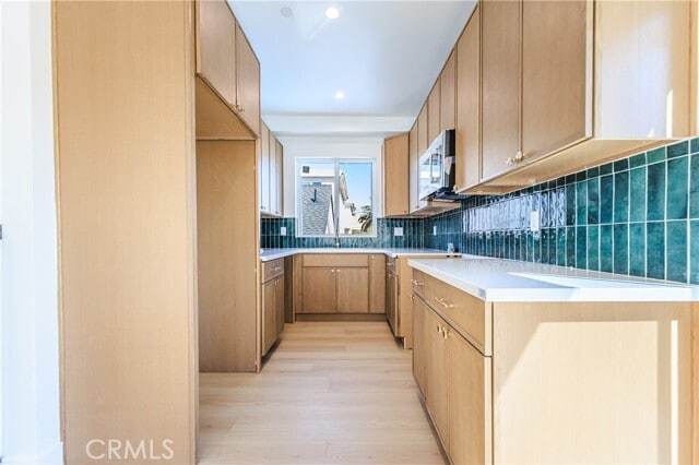 Building Photo - 2426 S West View St