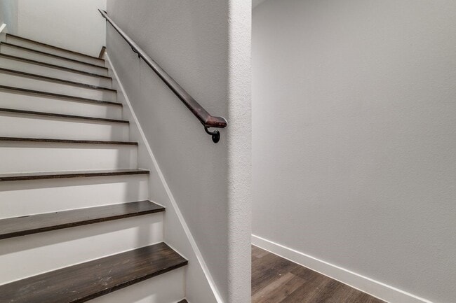 Building Photo - 5705 Breland St