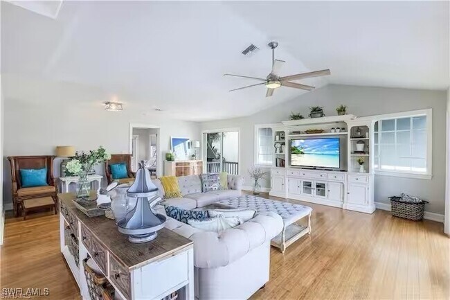 Building Photo - 437 Tradewinds Ave