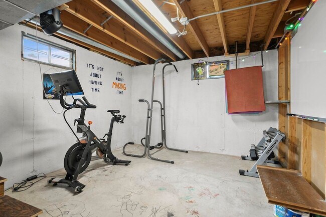 Building Photo - 310 Yosemite Trail