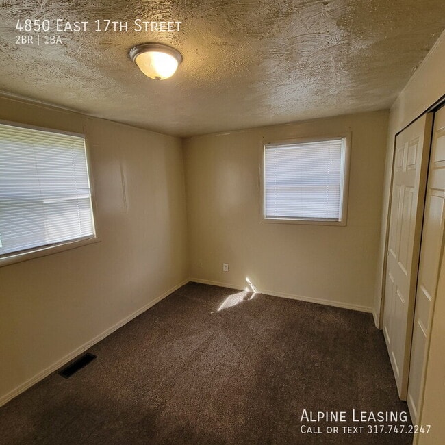 Building Photo - 4850 E 17th St