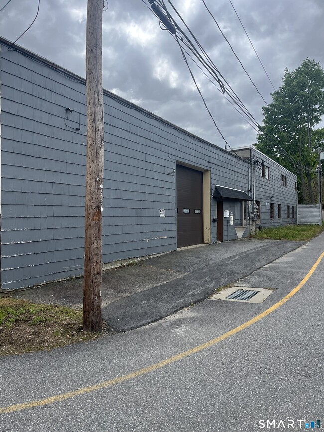 Building Photo - 107 Palmer Bridge St