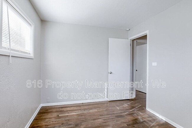 Building Photo - 11420 Manchester Ave