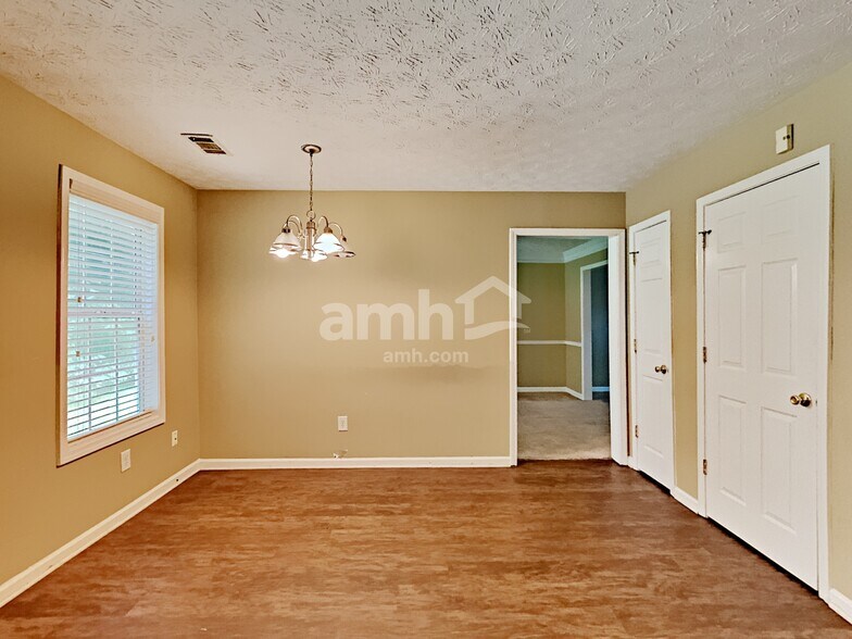 Building Photo - 3442 Kittery Dr
