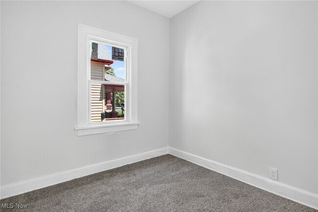 Building Photo - 2820 E 120th St