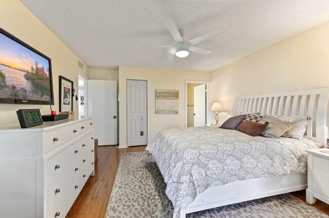 Building Photo - 15217 Lakes of Delray Blvd