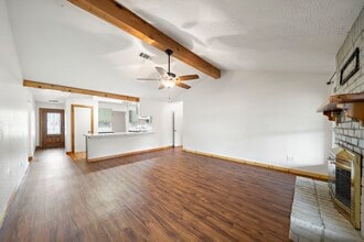 Building Photo - 10011 Blue Bird St