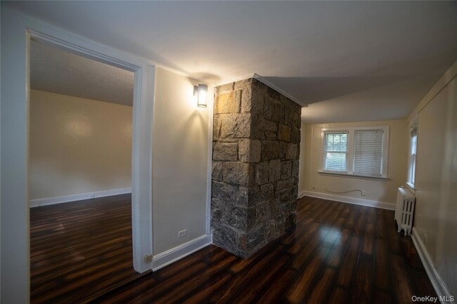 Building Photo - 154 Bell Rd