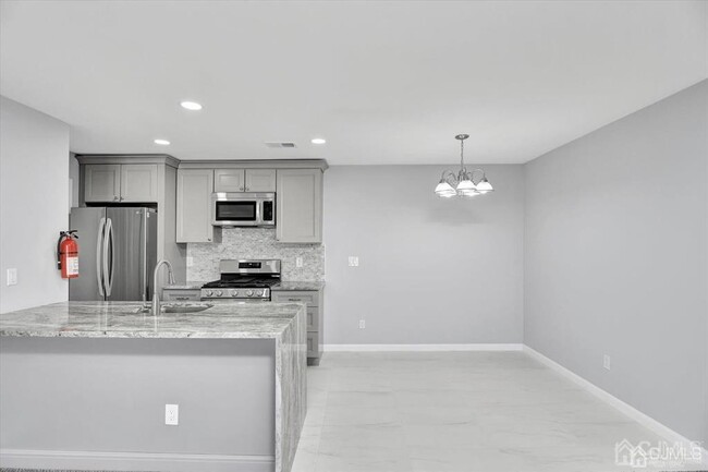 Building Photo - 16 Ayres Ct