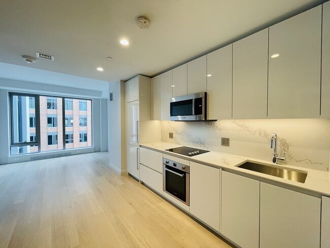 Building Photo - 135 Seaport Blvd