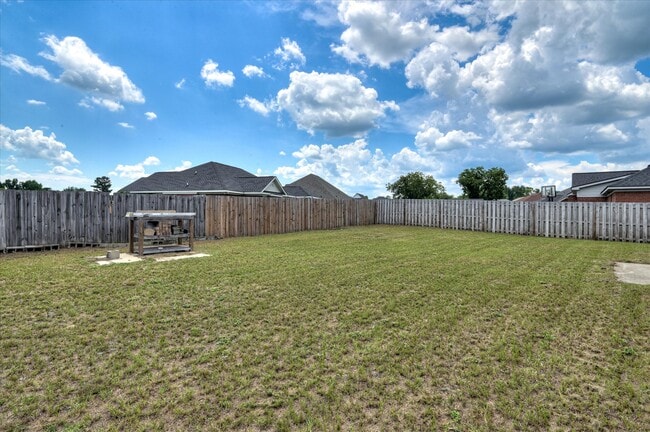 Building Photo - 1828 Heathers Way