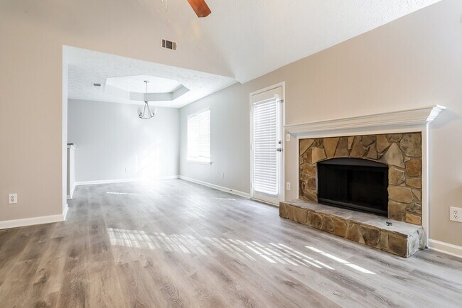 Building Photo - 692 Fair Harbor Dr