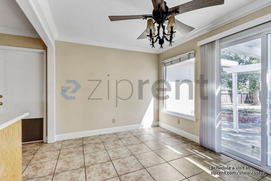 Building Photo - 4195 Brookside Dr