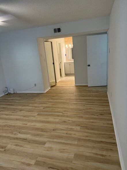 Building Photo - 2299 Scenic Hwy