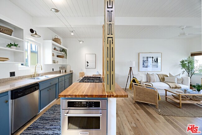 Building Photo - 2329 Kansas Ave