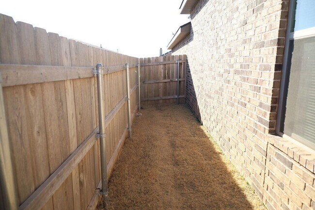 Building Photo - 2916 Corpus Ave