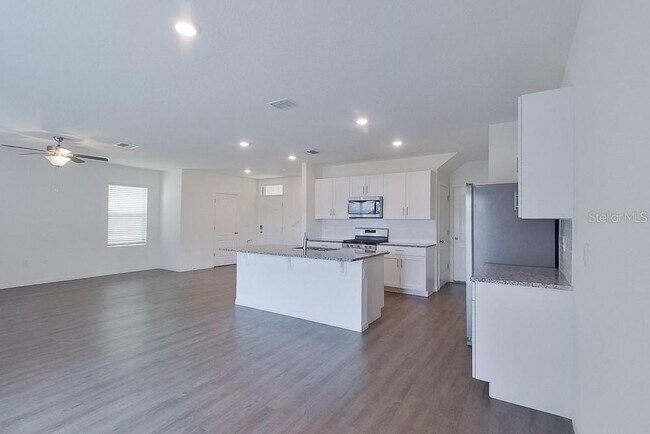 Building Photo - 32165 Katelin Cir