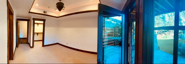 Building Photo - 3847 Crystal Bridge Dr