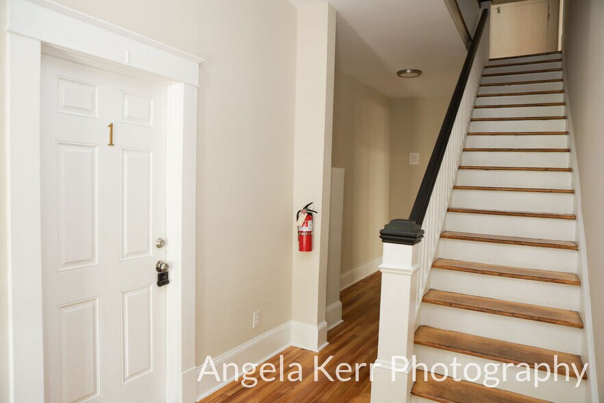 Building Photo - 630 Joyner St