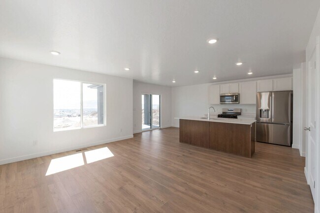 Building Photo - INVERNESS - BRAND NEW LUXURY ROW END THOUSE W 2 CAR GARAGE