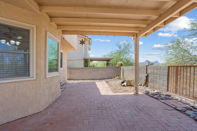 Building Photo - 9413 N Albatross Dr